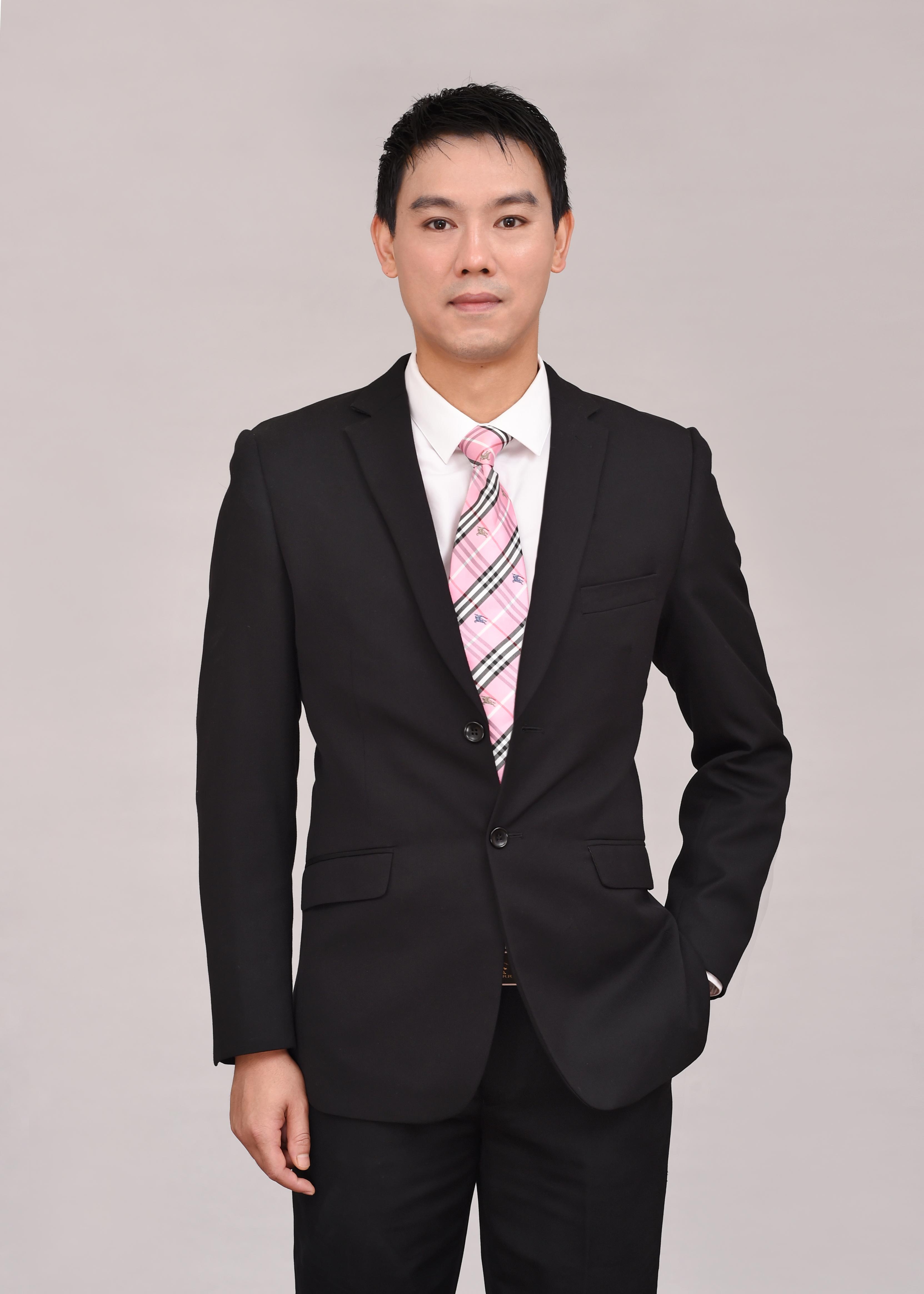 孙洁雯 视觉与舞美负责人